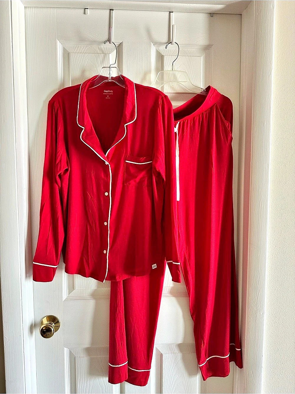 GapBody Forever Favorite Red Pajama Set Size Medium NEW WITHOUT TAGS